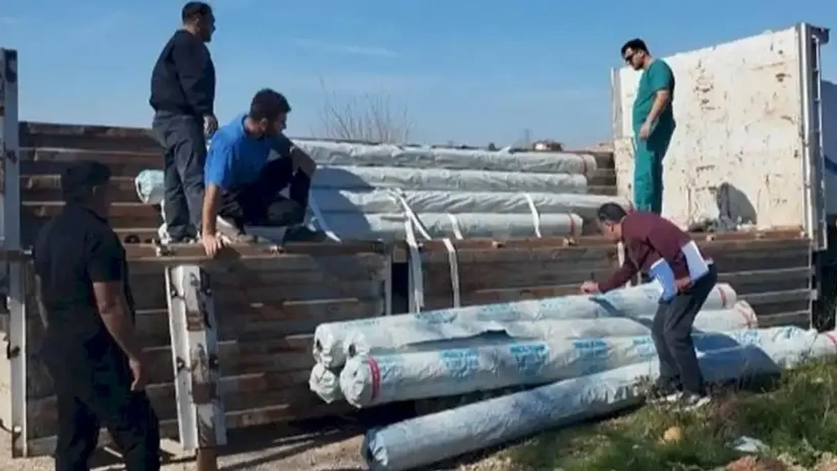 Antalya Büyükşehir'den üreticiye sera naylonu desteği