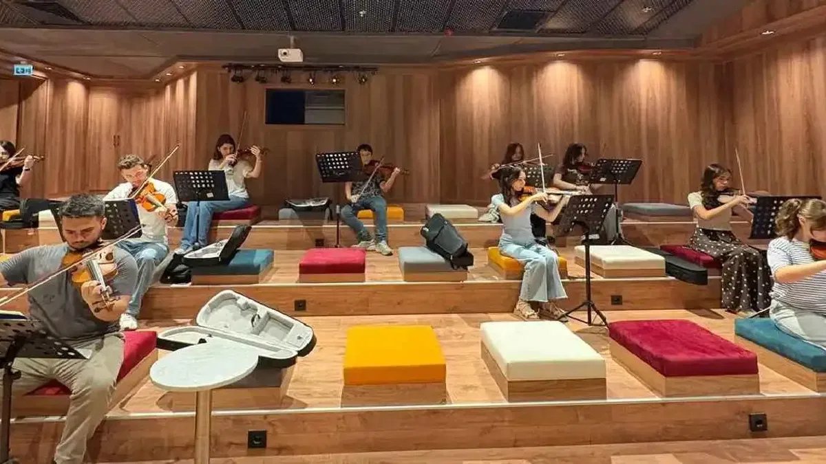 Sakarya'da Yaz Müzik Okulu’nda gençlerin yazı notalarla canlandı