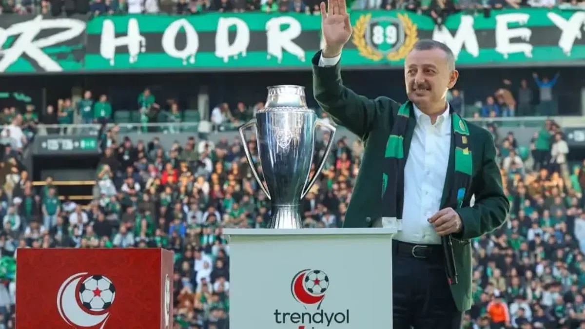 Başkan Büyükakın'dan Kocaelispor’a 60. yıl mesajı