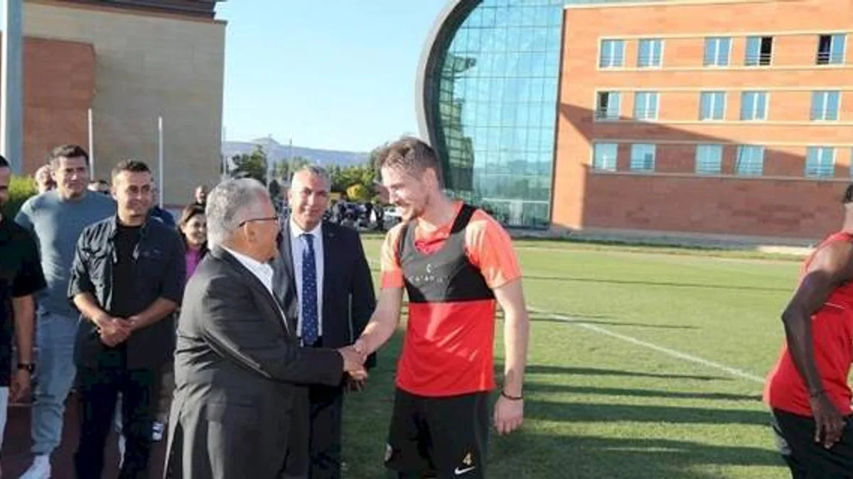 Kayseri dinamiklerinden Mondihome Kayserispor'a ziyaret
