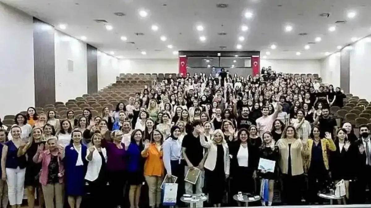 EÜ Hemşirelik Fakültesinde, "2024-2025 Eğitim - Öğretim Yılı 1. Sınıf Oryantasyon Programı" düzenlendi
