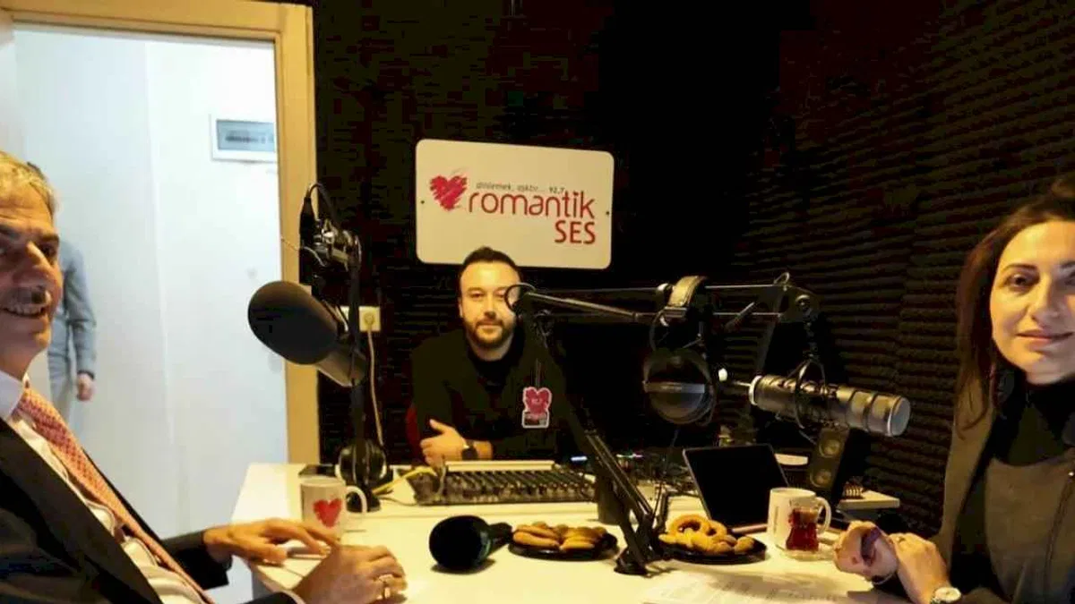 Radyo ortak yayınında enine boyuna kentsel dönüşüm