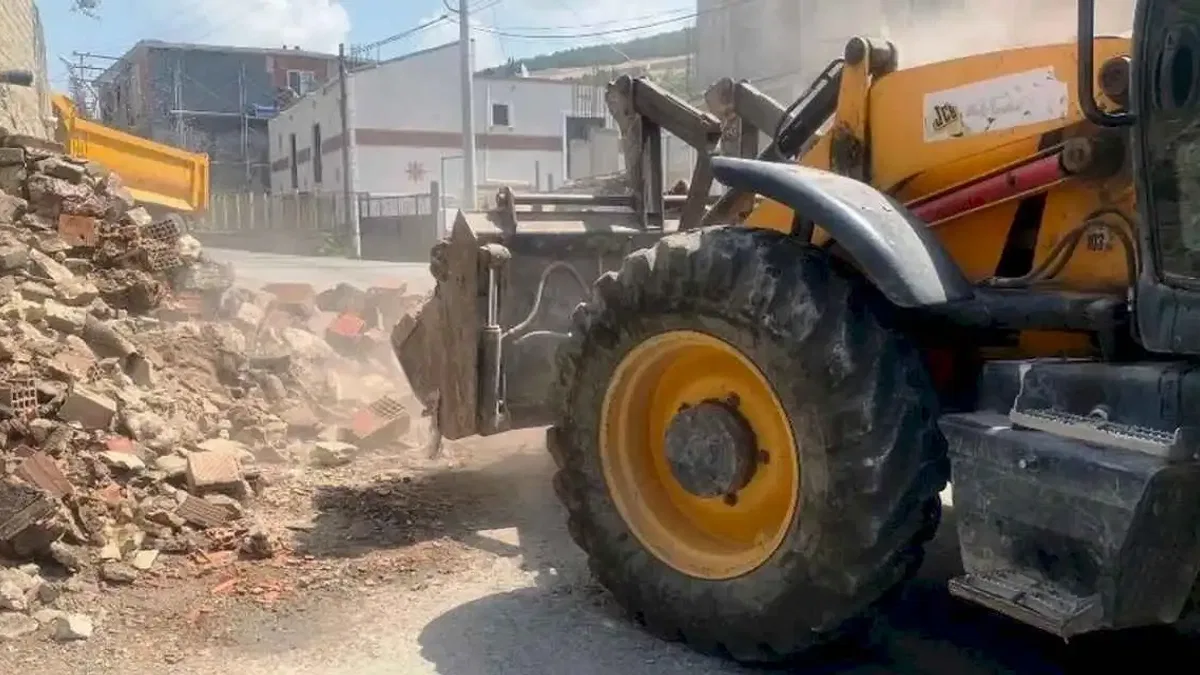 Dilovası'nda molozlar ücretsiz toplanıyor