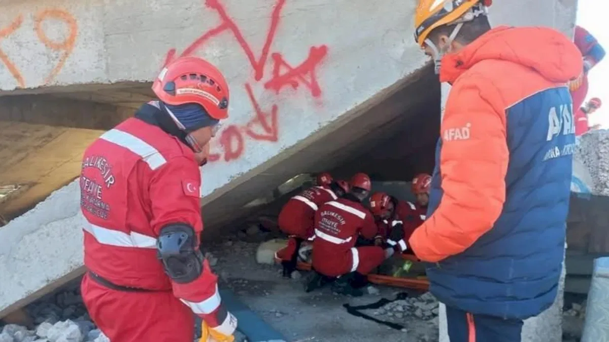 Balıkesir İtfaiyesi’nin kahramanları afetlere karşı güçleniyor