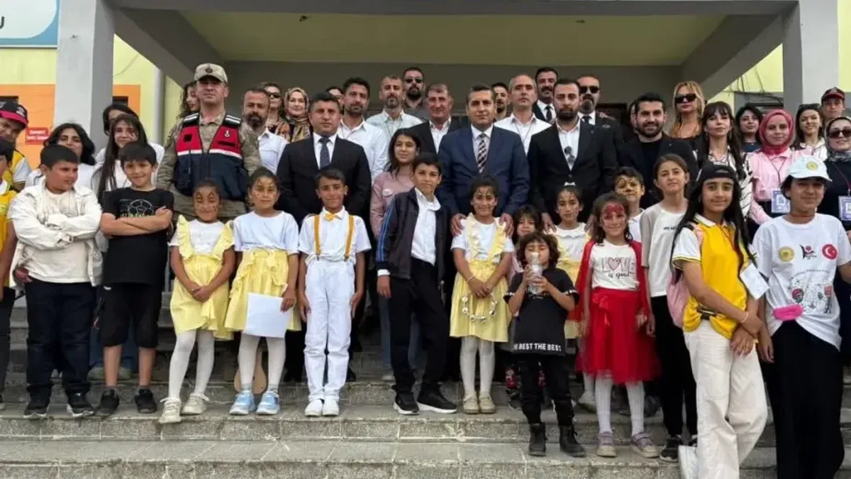 Batman Kozluk'ta TÜBİTAK 4006 Bilim Fuarı'na yoğun ilgi