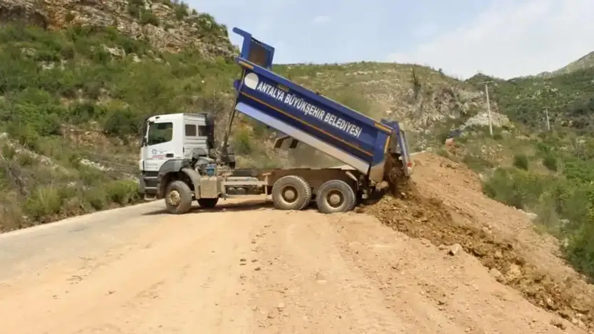 Antalya’da kırsal yollara dev yatırım