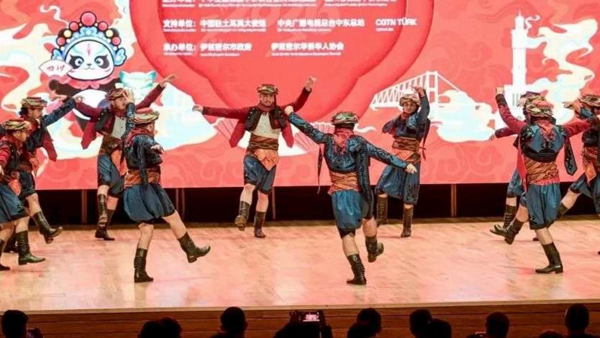 İzmir’de Çin yeni yılı coşkusu