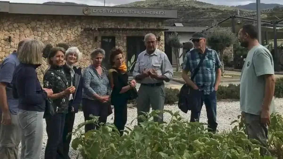 İzmir'de Efes Tarlası Yaşam Köyü'ne uluslararası ilgi büyüyor