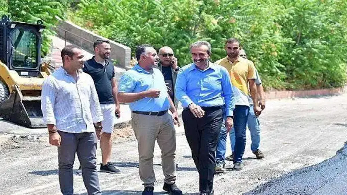 Kavurucu sıcakta asfalt çalışması