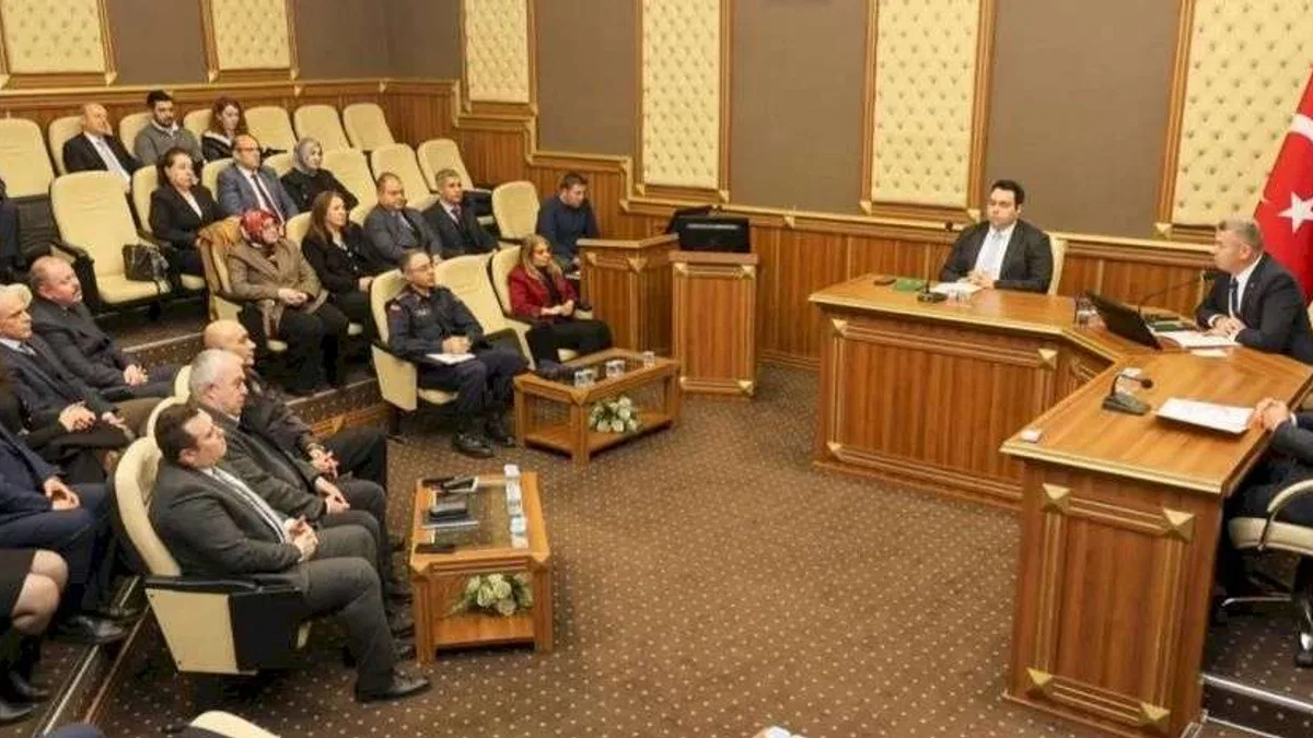 Artvin'de bağımlılıkla mücadele toplantısı... Sigara bırakanlar 70'e ulaştı