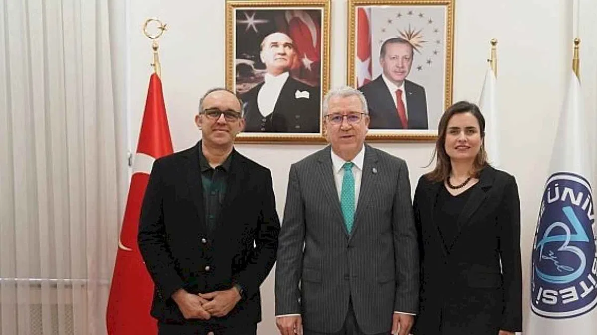 Egeli bilim ekibi romatizmal hastalıkların tedavi sürecini destekleyen termal eldiven