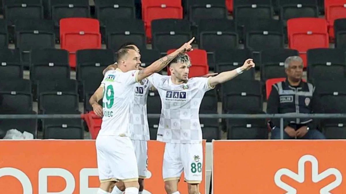 Gaziantep FK 0-3 Corendon Alanyaspor (Maç Sonucu) Alanya Antep'te rahat kazandı!!