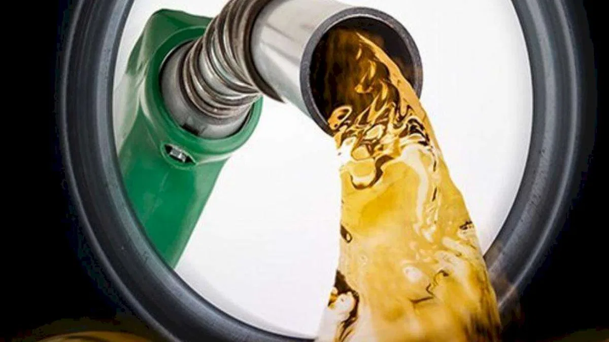 24 saat geçmemişti... Motorin ve benzine bir zam daha!