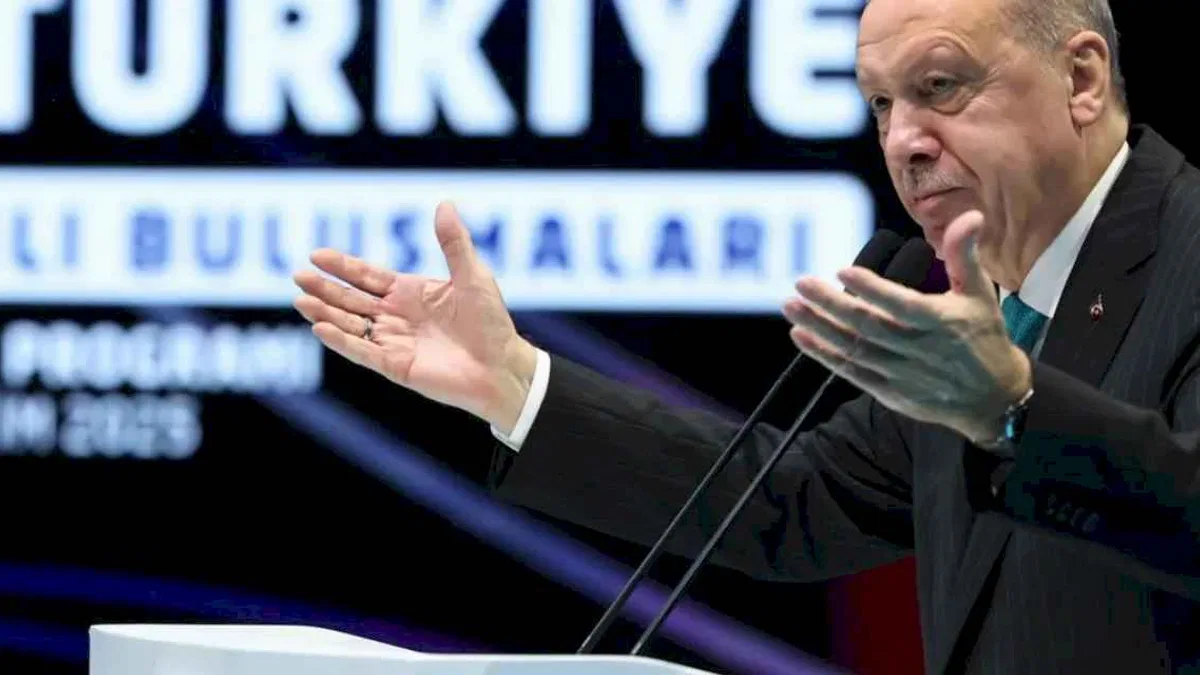 Cumhurbaşkanı Erdoğan: Soğukkanlılıkla menzile yürüyoruz