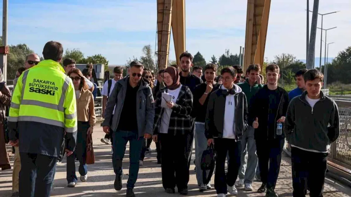 Geleceğin enerji uzmanları SASKİ’nin elektrik üretim tesislerini inceledi