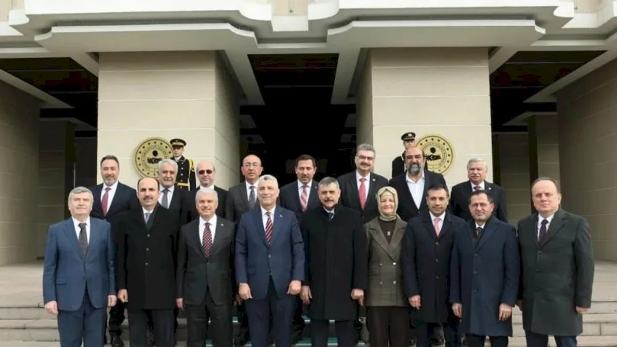 Konya protokolünden Bakan Çiftçi'ye 'hayırlı olsun' ziyareti