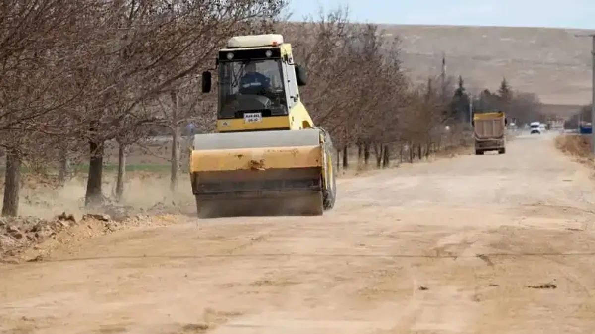 Konya Karatay’da yol ve altyapı çalışmaları tüm hızıyla sürüyor