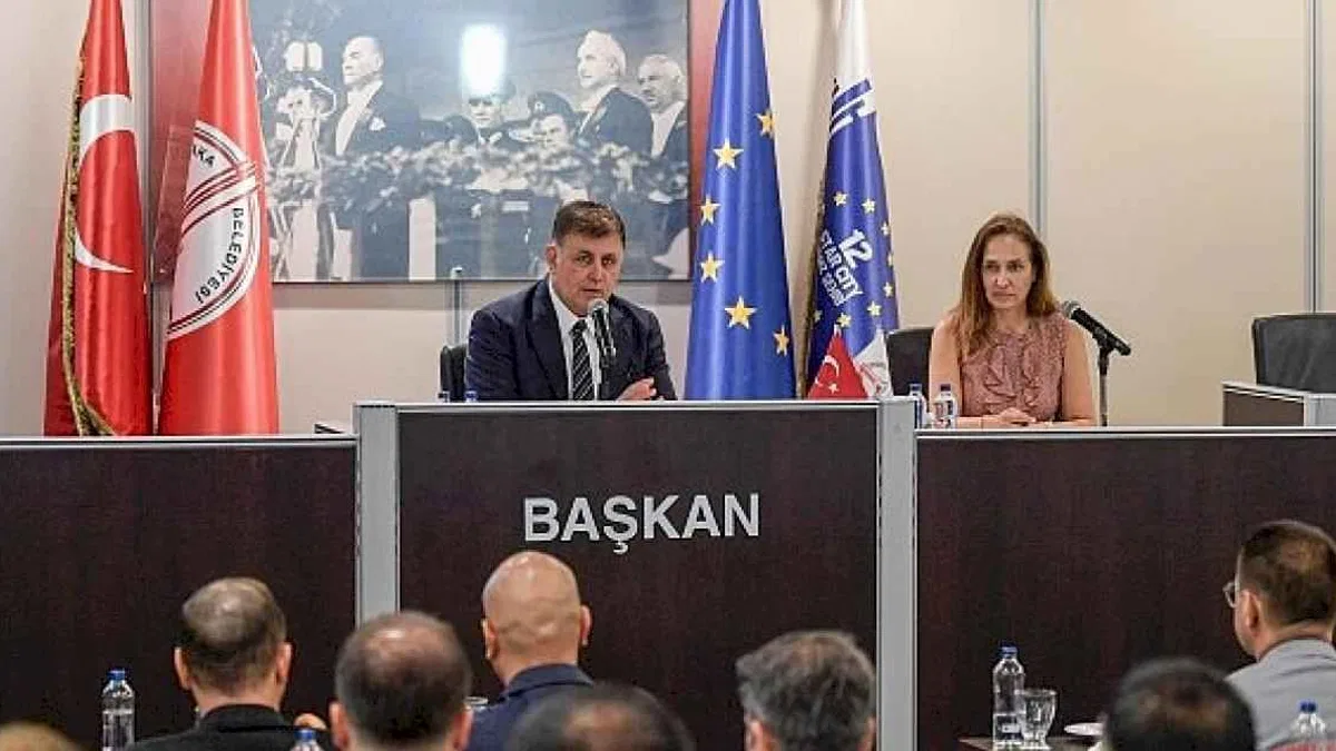 Tugay: Karşıyaka İskelesi'nin yenilenmesi gündemimizde