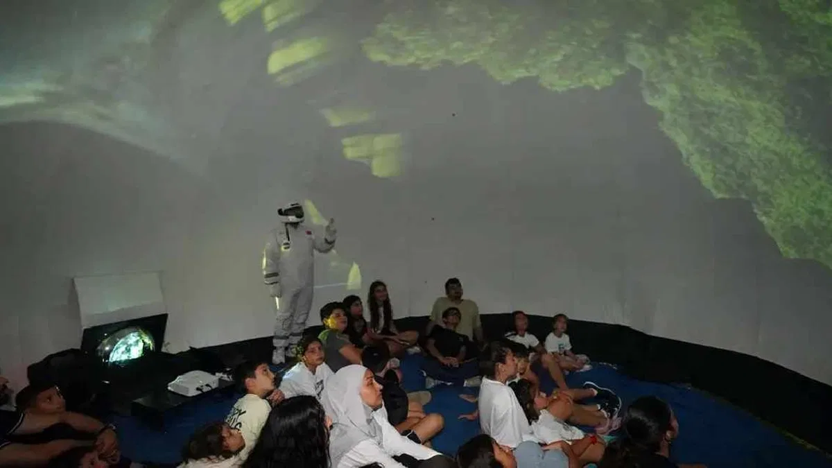 Perseid meteor yağmuru Beylikdüzü’nden izlendi