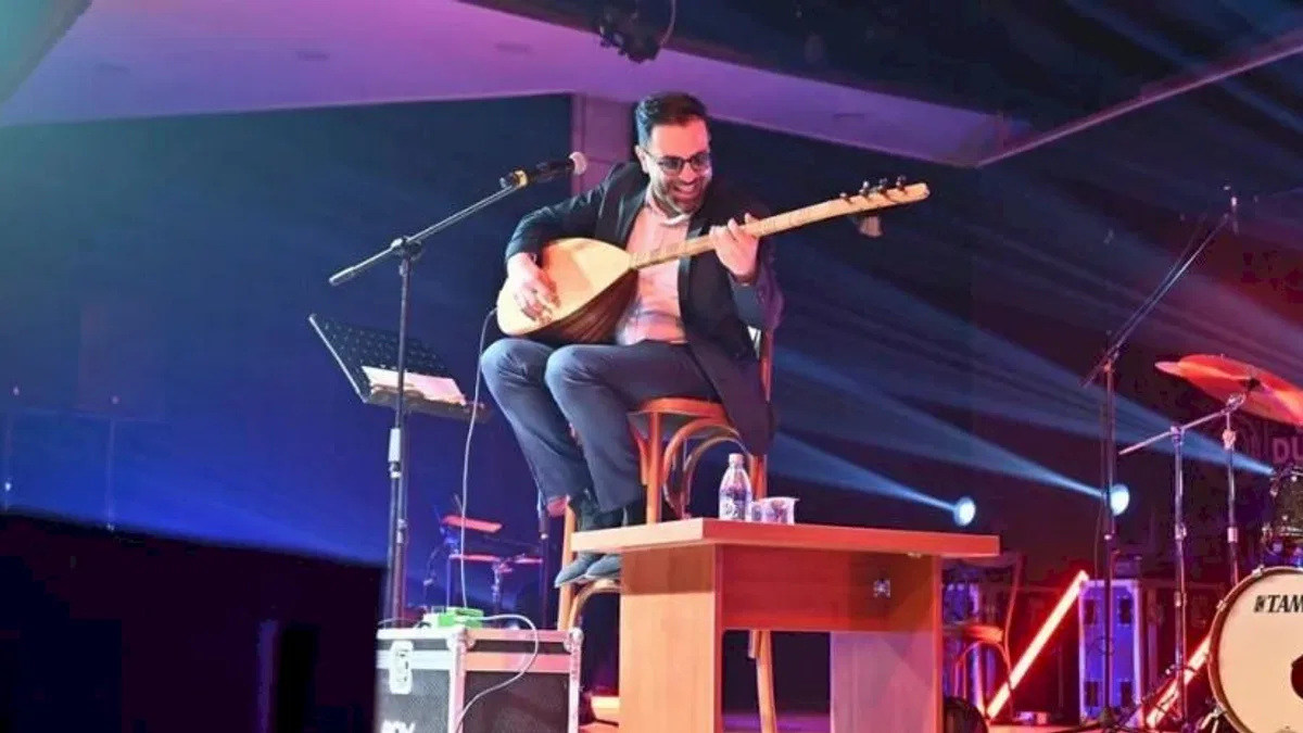 Manisa’da İsmail Altunsaray ile türkü dolu gece