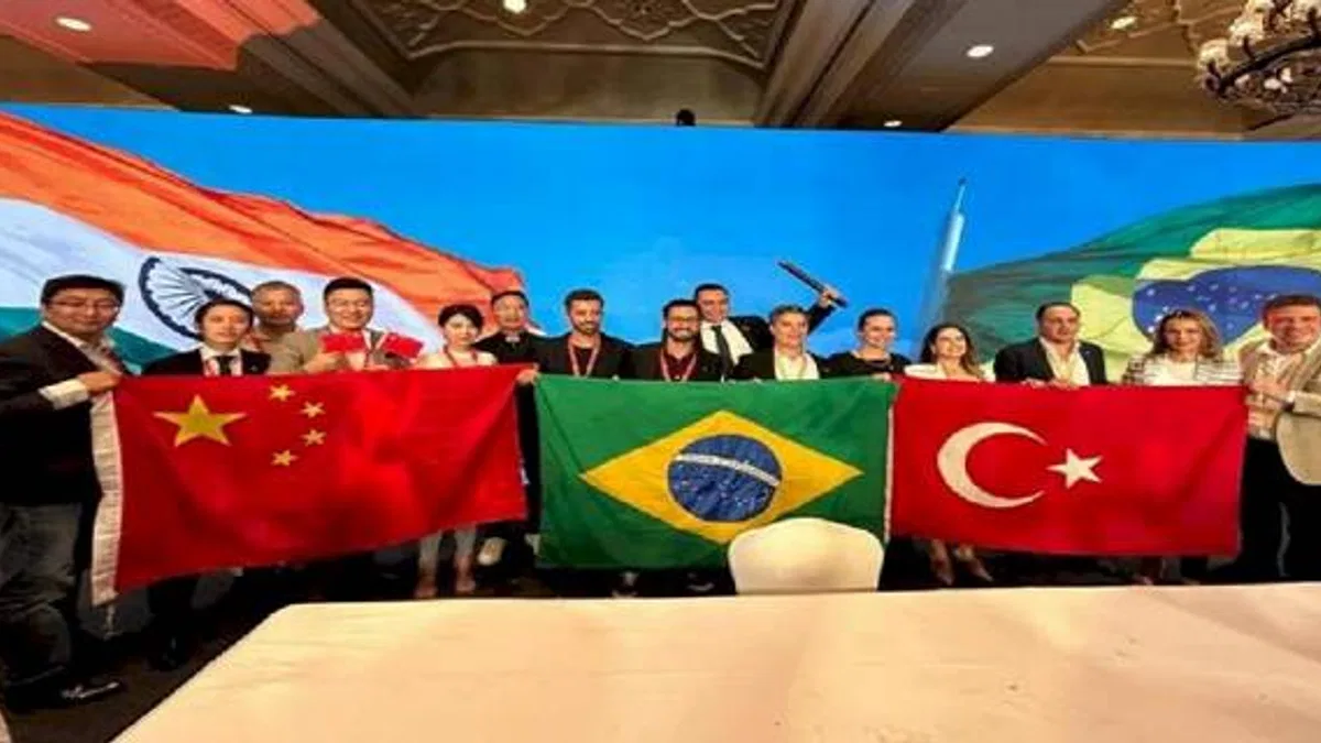 500 girişimci Yeni Delhi'de buluştu.. Zirvede Türkiye'yi TÜGİAD temsil etti