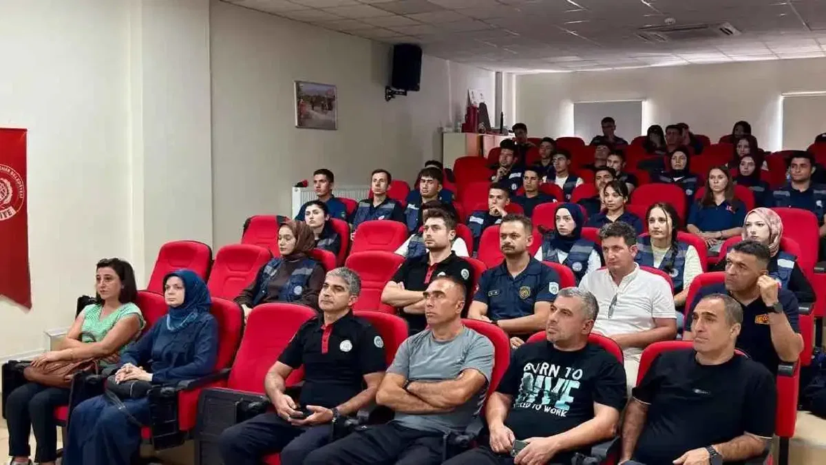 Malatya İtfaiyesi sualtı dalış ekibini eğitti