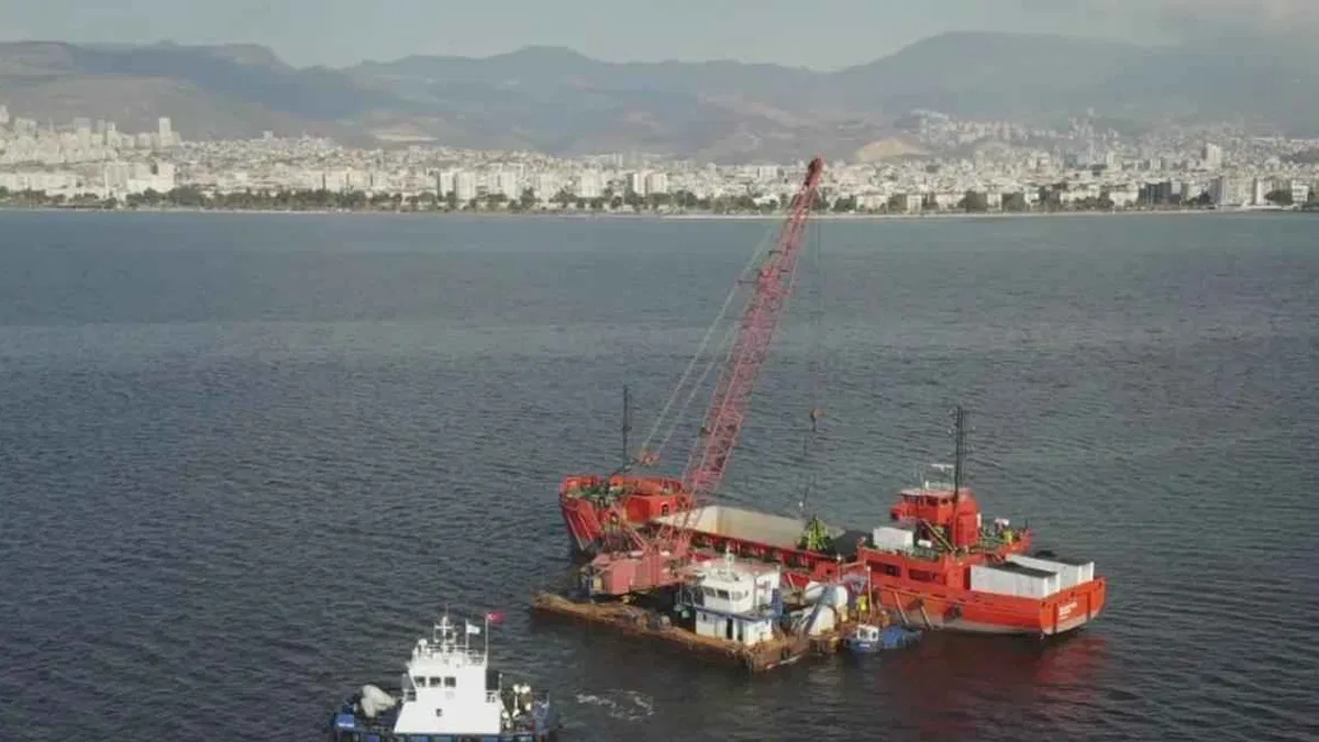 İzmir Körfezi'nde tarihi yatırım