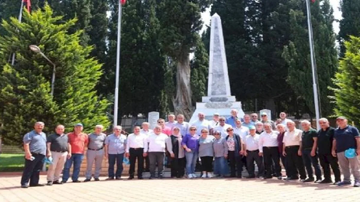 Kocaeli'nde muhtarlardan kentin kültürel yerlerine ziyaret