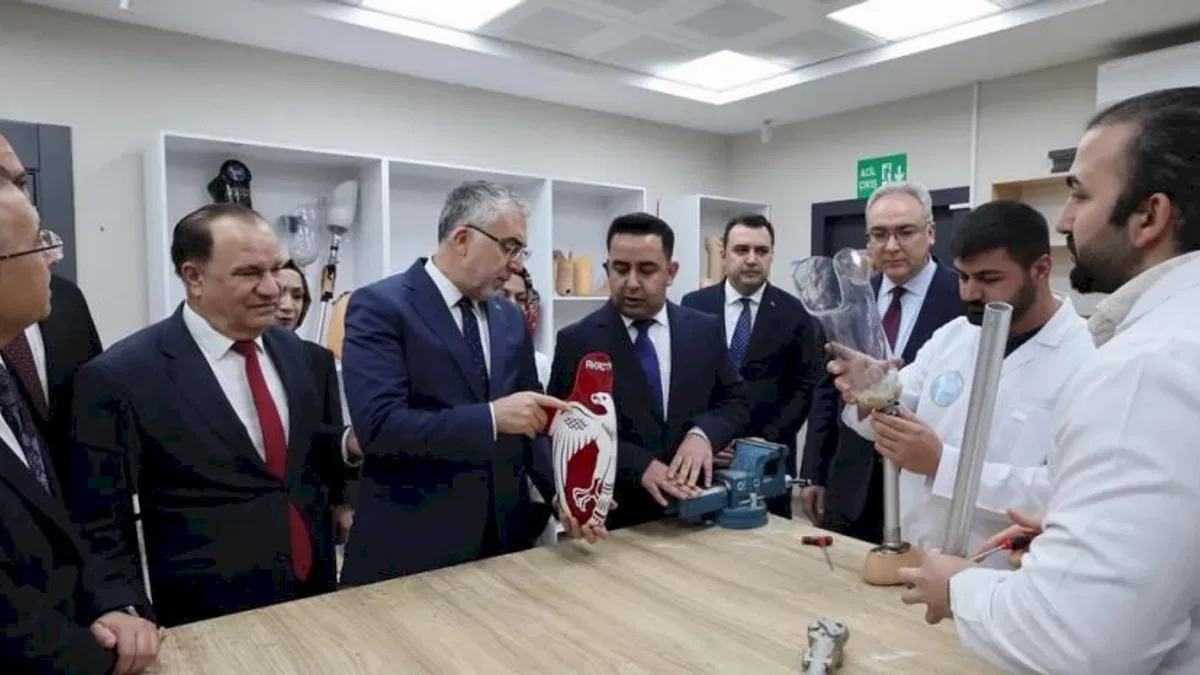 Bakan Işıkhan'dan Gaziantep'te o merkeze ziyaret