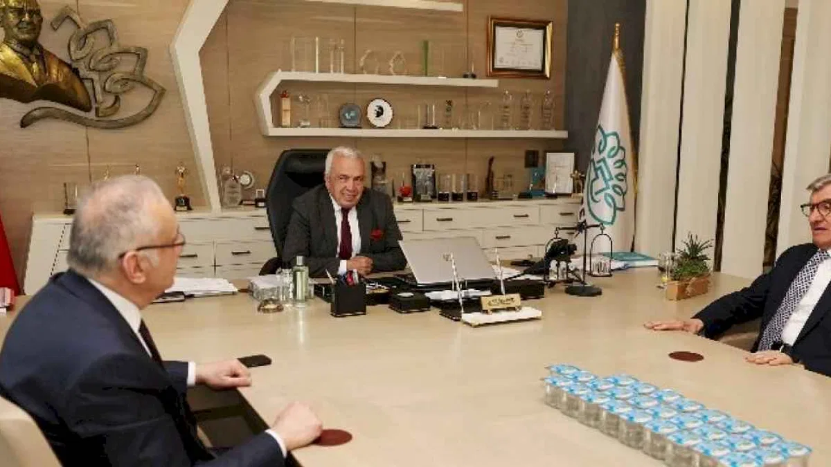 Başkan Özdemir’den yoğun mesai