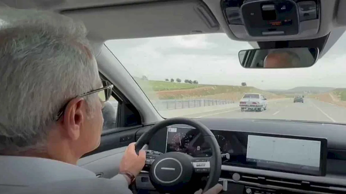 Bakan Uraloğlu'ndan melodili yol deneyimi... Yollarda yeni melodi ne olacak?