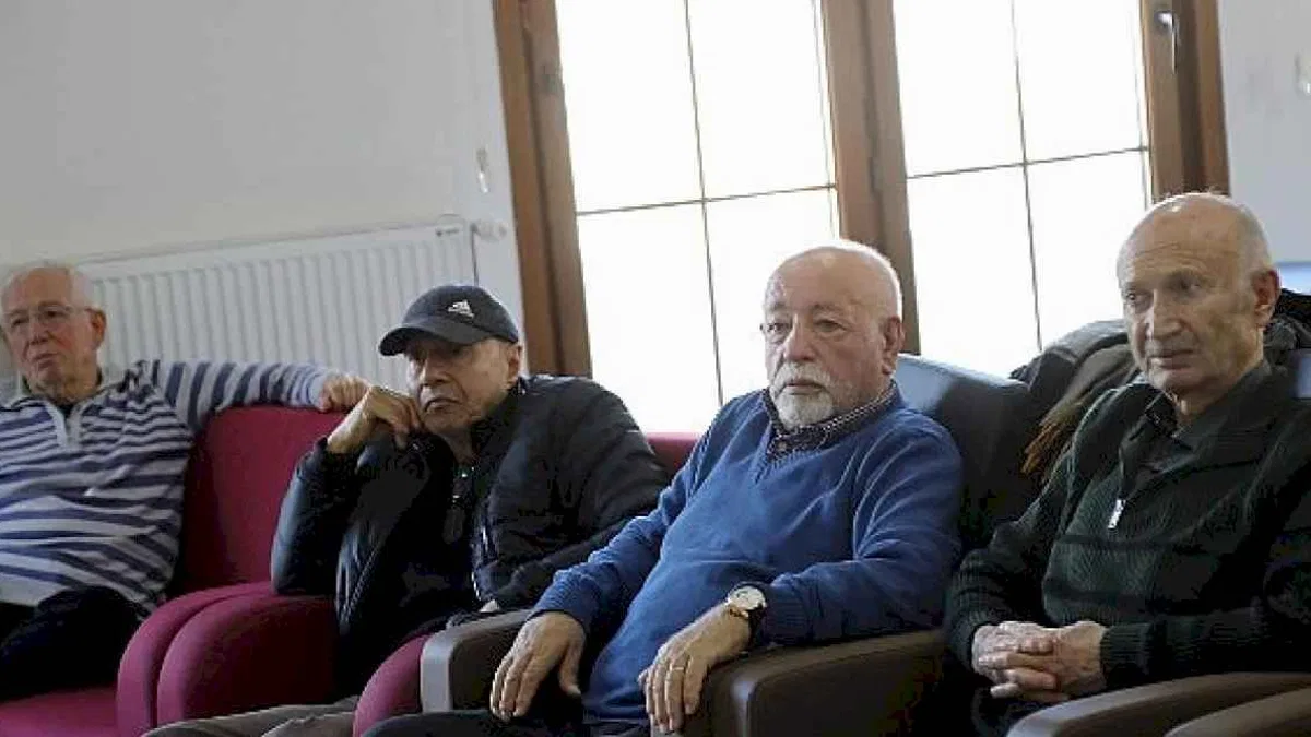 Yaş almış çankayalıların buluşma noktası: bahar evleri