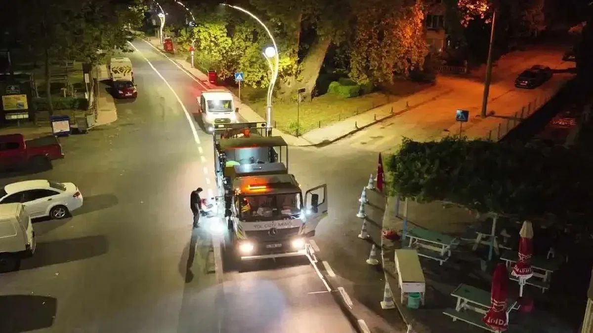 Karamürsel Plaj Yolu Caddesi’ne özel asfalt dokunuşu