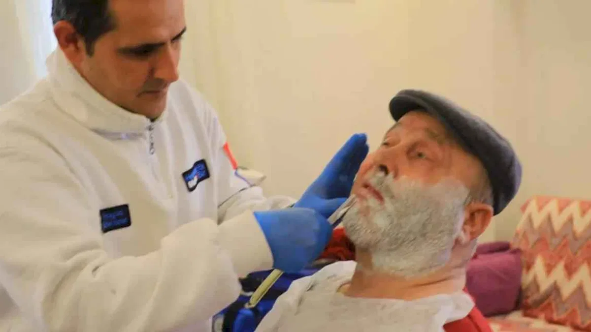 Muğla'da bayram tıraşı ile evlere misafir oluyor