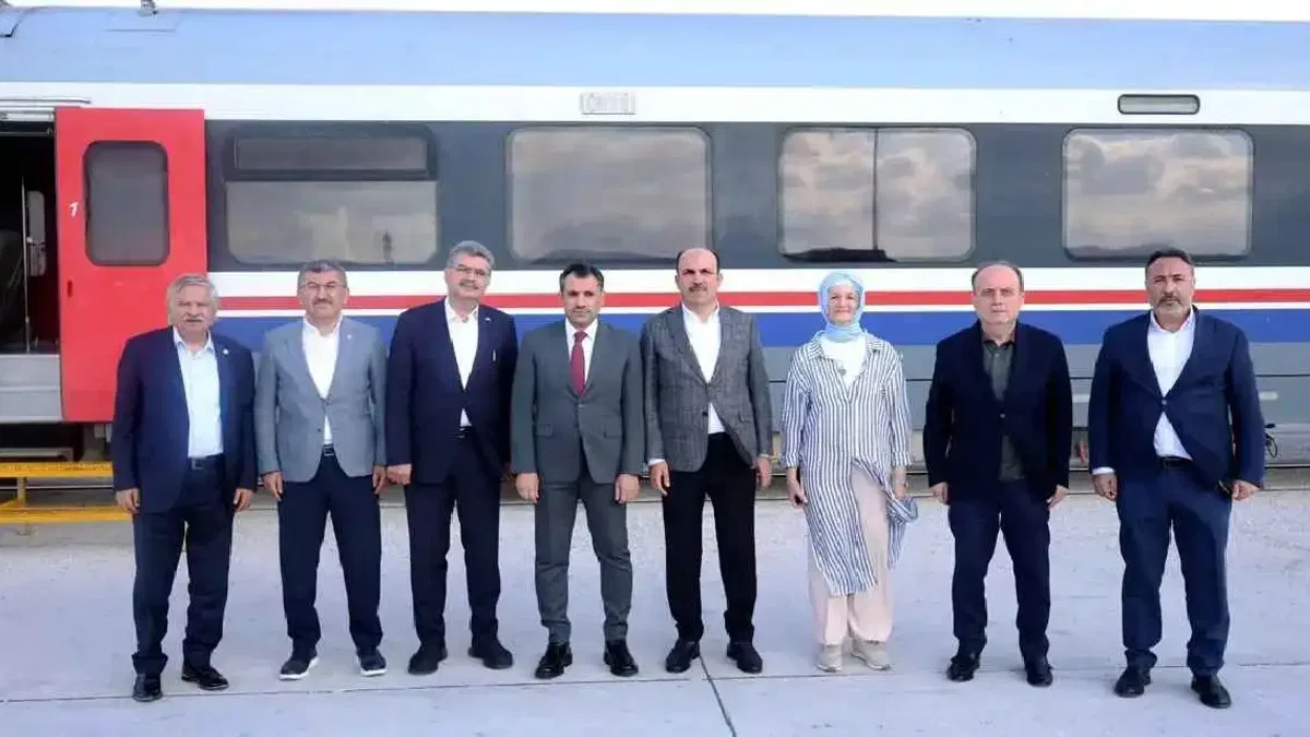 Konya Milletvekilleri raylı sistemleri yakından inceledi