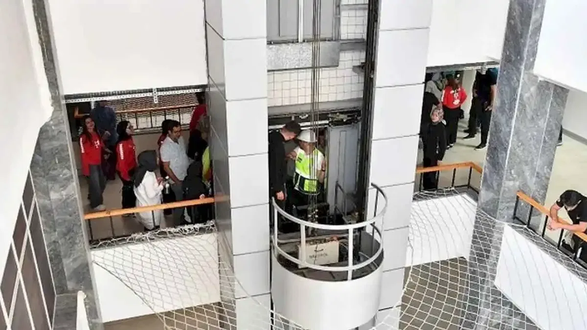 Kayseri Büyükşehir'den asansörden kişi kurtarma eğitimi