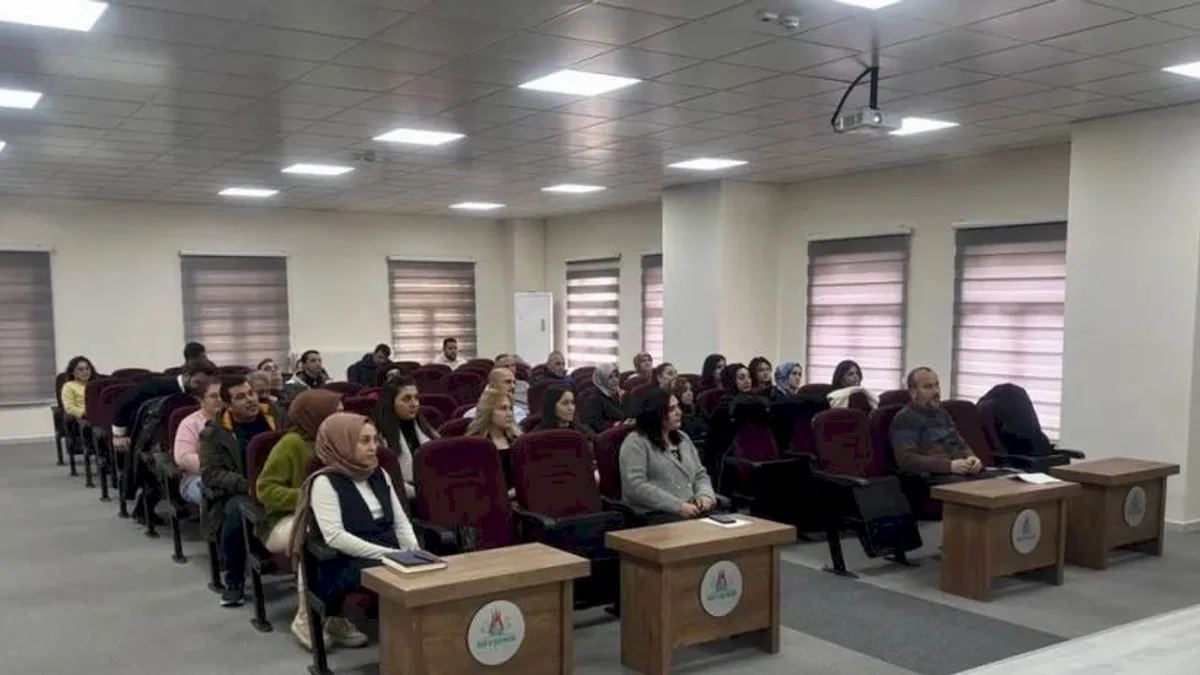 Nevşehir Belediyesi personeline 'resmi yazışma' eğitimi