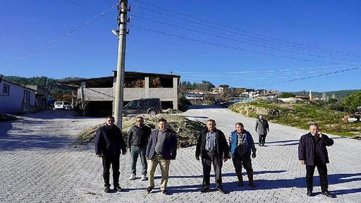 Milas Belediyesi'nden Türbe'de Yoğun Parke Kaplama Çalışması