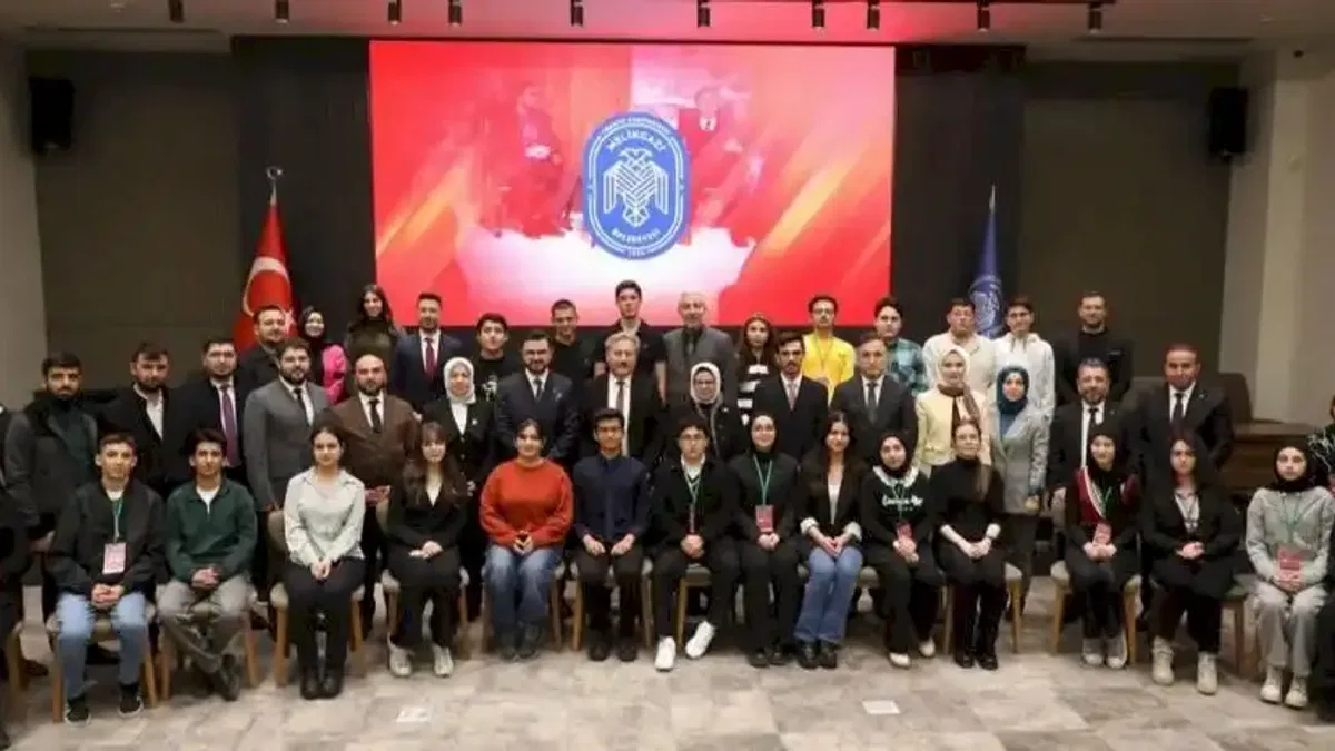 Mektep Melikgazi geleceğe ışık saçıyor