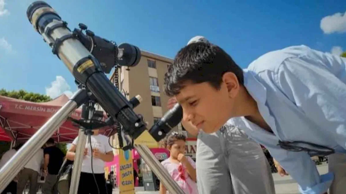 Mercan Bilim Merkezi Tarsus’ta çocukları bilimle buluşturdu