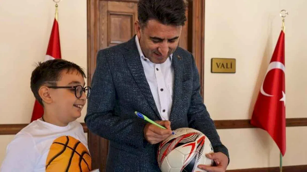 İlkokul öğrencisi 4 yılda 5 bin 10 kitap okudu