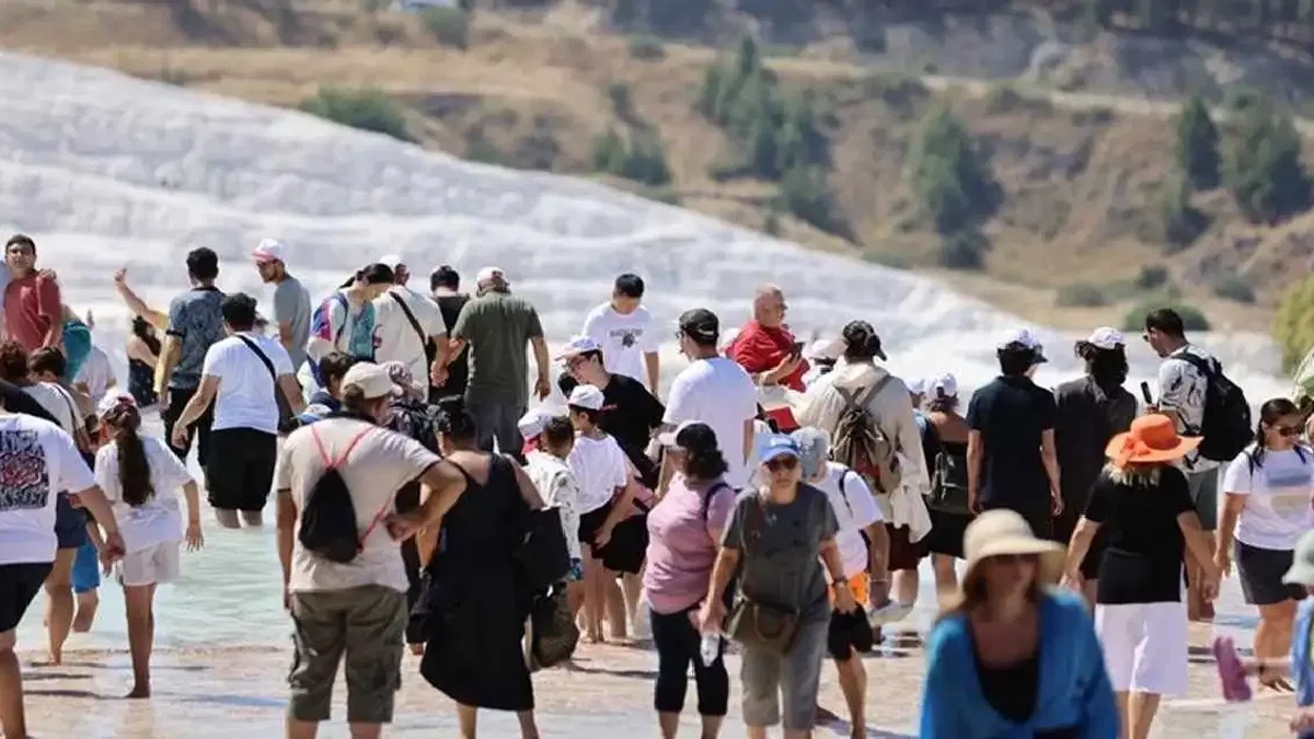 Satranç sporcuları Pamukkale ve Hierapolis’i keşfetti