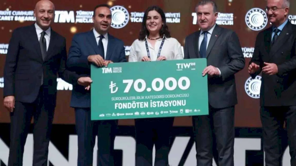 'Teknolojide, dijitalde ve yapay zekada güçlü olmamız lazım'