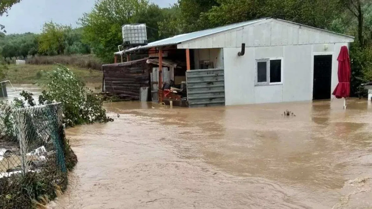 Mudanya'da selde mahsur kalan kadını MAK kurtardı