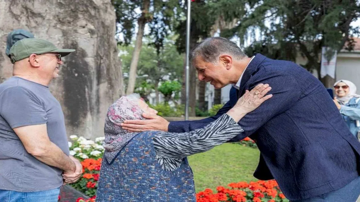 İzmir’de emeklilere yaklaşık 90 milyon TL’lik destek