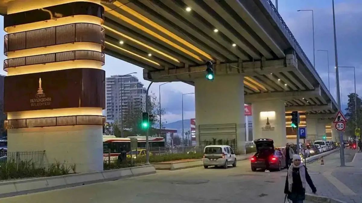 İzmir otogarı ışıl ışıl