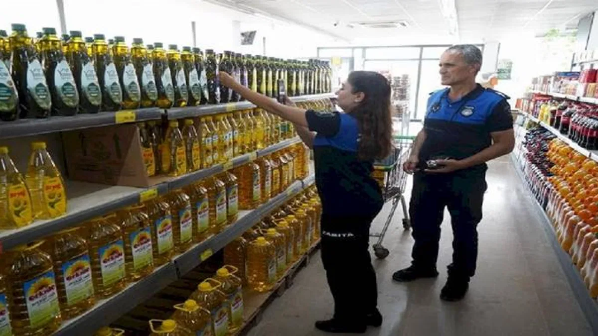 Çayırova Zabıtası'ndan market denetimi