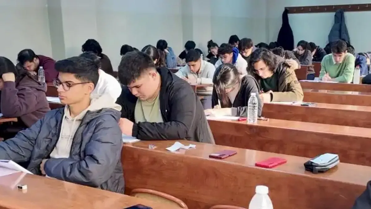 Manisa'da MSÜ adaylarına gerçek koşullarda deneme sınavı yapıldı