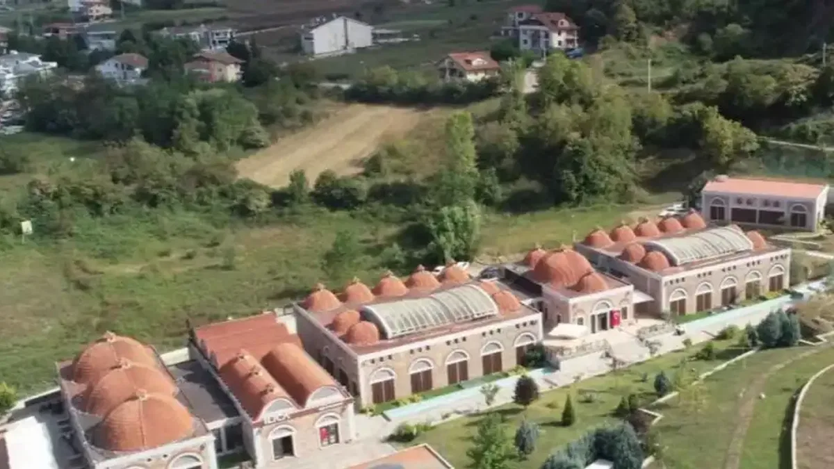 Kocaeli Gölcük'de otel yapımı şartıyla yer satışı
