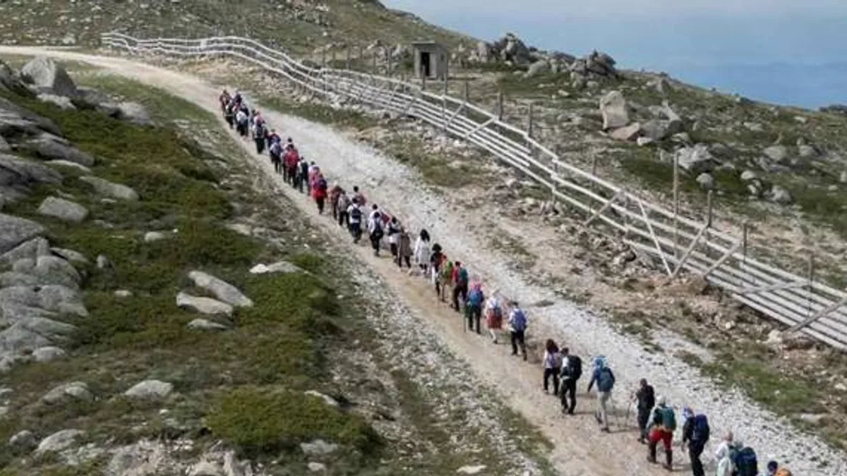 Osmangazili dağcılar 19 Mayıs’ı Uludağ zirvede kutladı